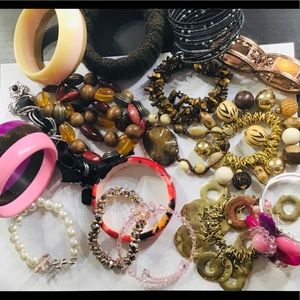 Bracelet lot